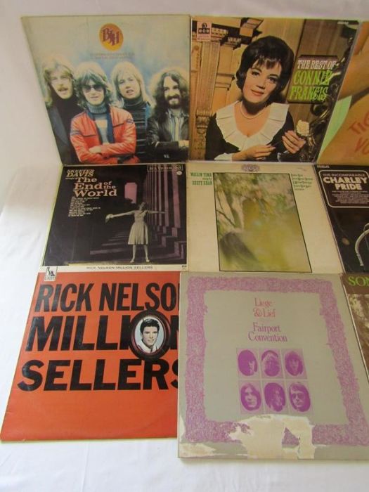 Collection of vinyl LP records - includes The Shadows, Cliff Richard, Marianne Faithful, lulu, - Image 15 of 17
