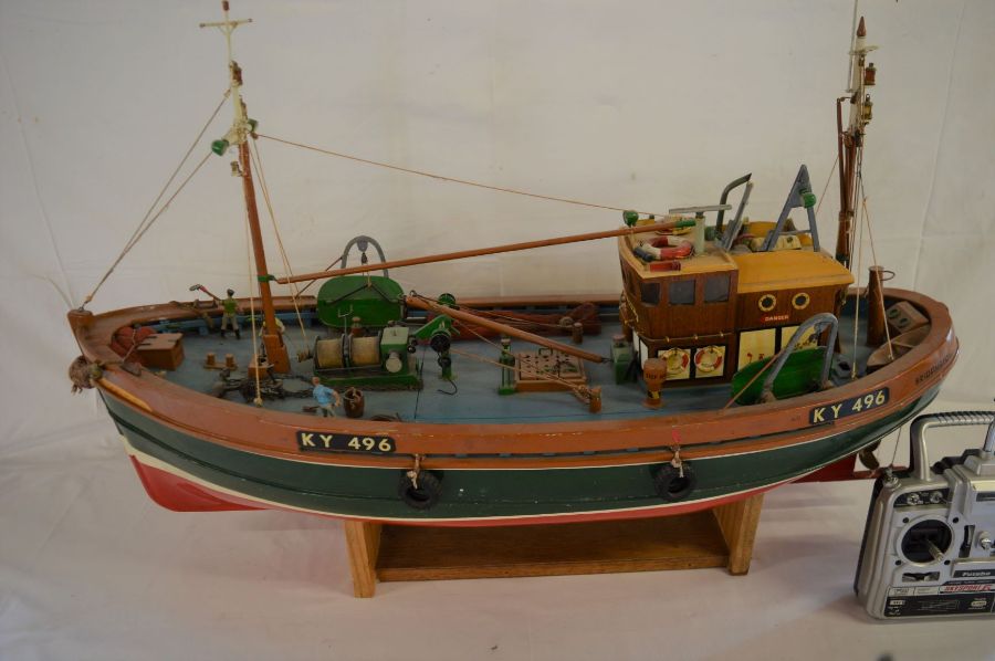 Hand built scale model of a fishing trawler KY496 'Bridlington' (believed to be remote control, - Image 3 of 5