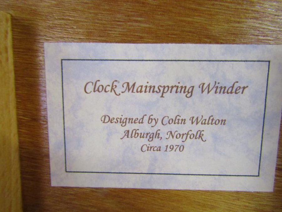 Colin Walton main spring winder with blonde wood handle - Image 4 of 4