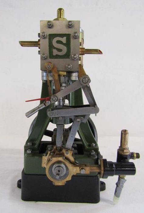 Stuart & Turner 5A steam engine with reversing gear - approx. 38cm tall x