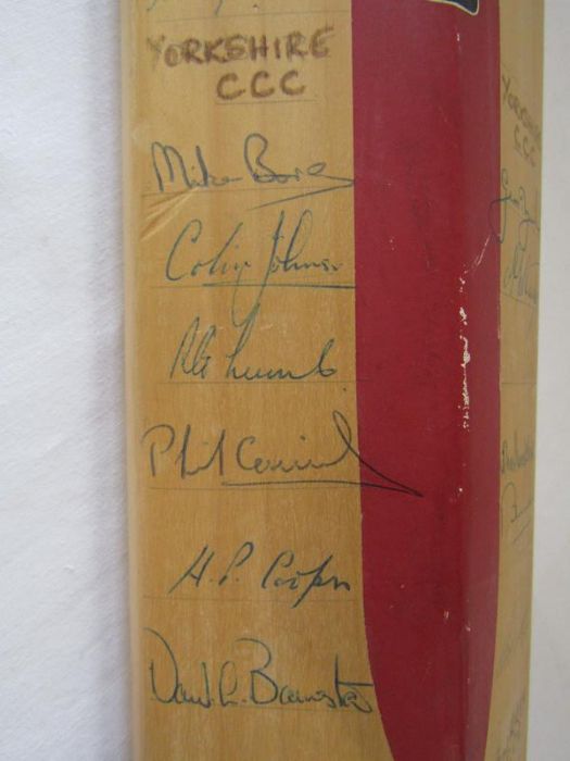 Gray-Nicolls Stewart Storey Crusader with signatures from New Zealand - Warwick - Yorkshire - Surrey - Image 8 of 18