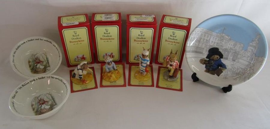 4 boxed Royal Doulton Bunnykins figurines - Father Bunnykin, Seaside Bunnykin, Mother Bunnykin,
