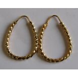 18ct gold hoop earrings marked 750 - total weight 3.29g