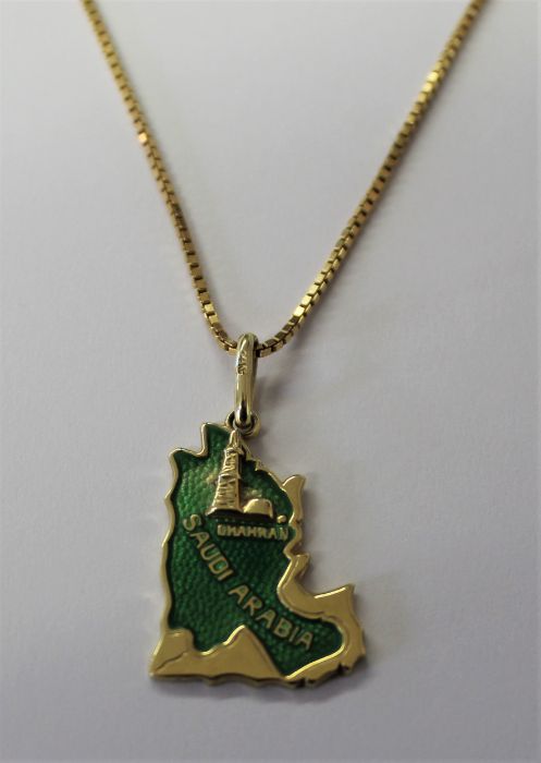 14ct gold Saudi Arabia pendant, 3.3g with 18ct gold chain, 4.1g - Image 2 of 4