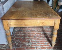 Large Victorian pine kitchen table, missing drawers 173 by 103cm