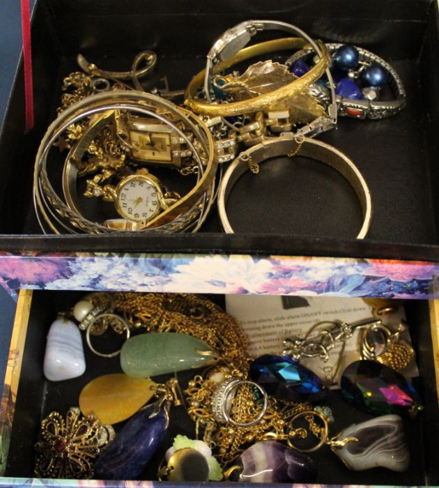 5 boxes of costume jewellery - Image 4 of 4