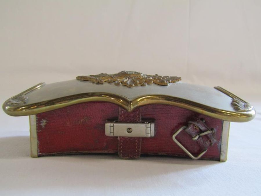 20th Century Austrian full dress pouch with red leather interior and decorated brass panels to the - Image 3 of 11