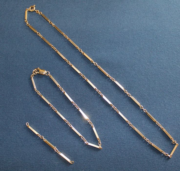 9ct gold necklace, matching bracelet & 3 spare links 14.83g