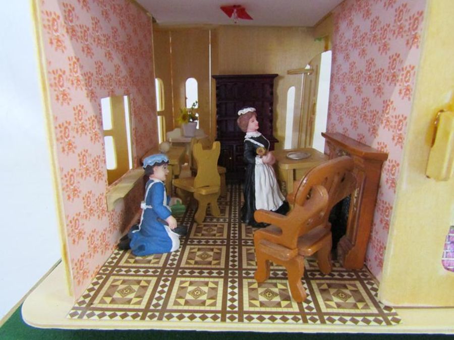 Small furnished dolls house on turning base (removable) - approx. 52cm x 38cm - Image 9 of 15