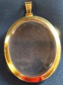 Large 18ct gold open face locket, 5.4cm wide x 6.4cm deep (not including bale) 30.g