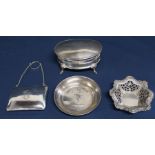 Silver purse on chain Birmingham 1915, small silver dish "The Daily Telegraph & Morning Post