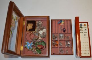 Wooden jewellery box with glass lid and ring holder jewellery box, with contents including silver