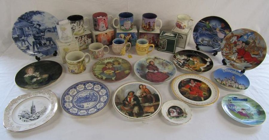 Collection of ceramics includes Walt Disney mugs, Charpente Winnie the Pooh mugs, collectors