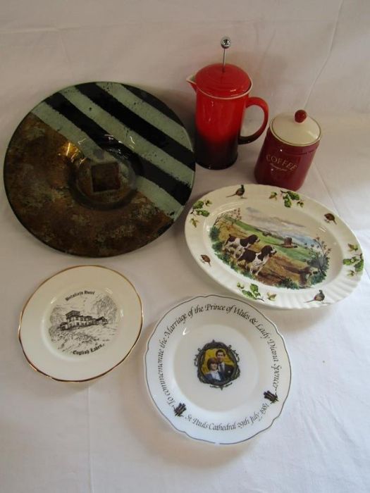 Grindley Cream Petal HM Edward VIII fruit dish and bowls, spaniel and pheasant meat dis,  Argon - Image 4 of 5