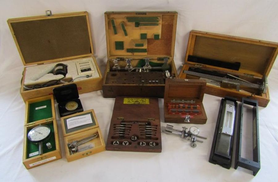 Collection of watchmakers items includes Mercer gauge, BTM green lathe, optical measuring