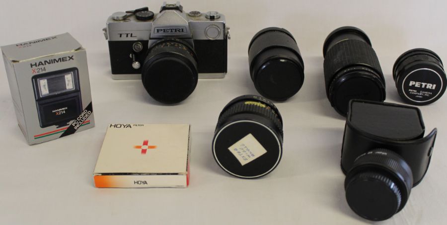 Petri TTL film camera, 5 camera lenses including Makinon MC zoom 80-200mm, Hanimex X214 flash, - Image 4 of 6