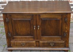 Georgian style oak cabinet Ht 71cm W 103cm D 49cm