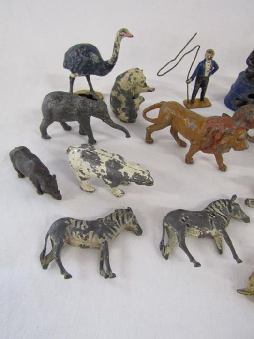 Collection of lead animals includes circus animals and ring master, milk maids and farm animals - Image 2 of 6