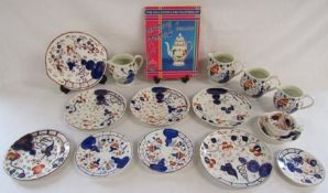 Collection of Gaudy Welsh includes 3 assorted creamers in the oyster pattern, butterfly edged