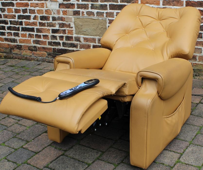Niagara cyclo therapy leather adjustamatic Rollassage recliner / massage chair - Image 4 of 5