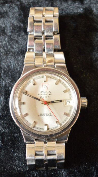 1970's Omega Electronic f300Hz Genève Chronometer gents wristwatch with date aperture & steel - Image 3 of 6