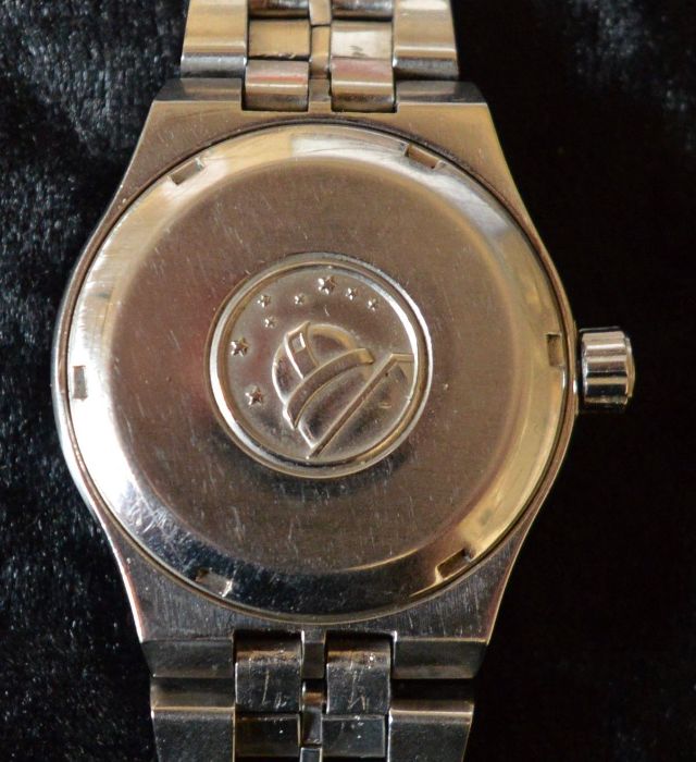 1970's Omega Electronic f300Hz Genève Chronometer gents wristwatch with date aperture & steel - Image 6 of 6