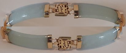 Continental 9ct gold & jade link bracelet, bears import marks, stamped 375, 19cm overall length,