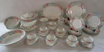 Royal Albert 'Fonteyn' dinner service includes plates, bowls, serving dishes etc (slight chip to