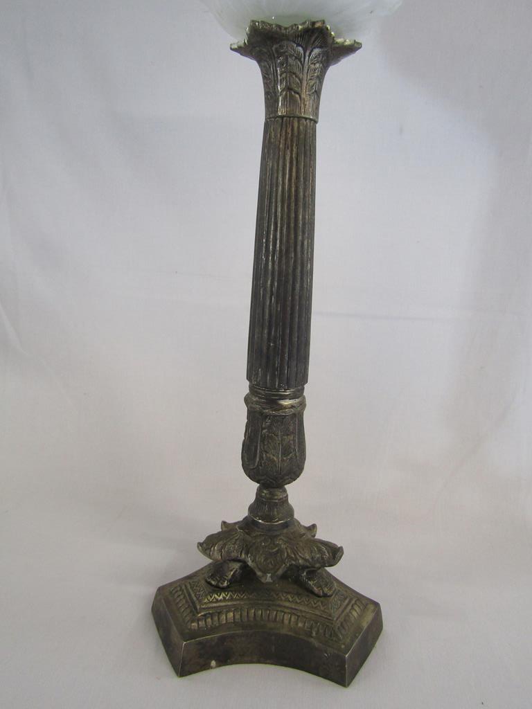 Duplex oil lamp with white glass reservoir and shade heavily tarnished silver plate stem and brass - Image 5 of 6