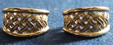 Pair of 9ct gold basket weave ear studs 4.2g