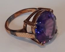 9ct gold & amethyst ring, size M, 6.6g