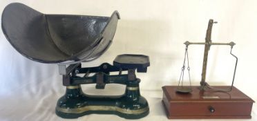 Grocers scales and apothecary balance scales