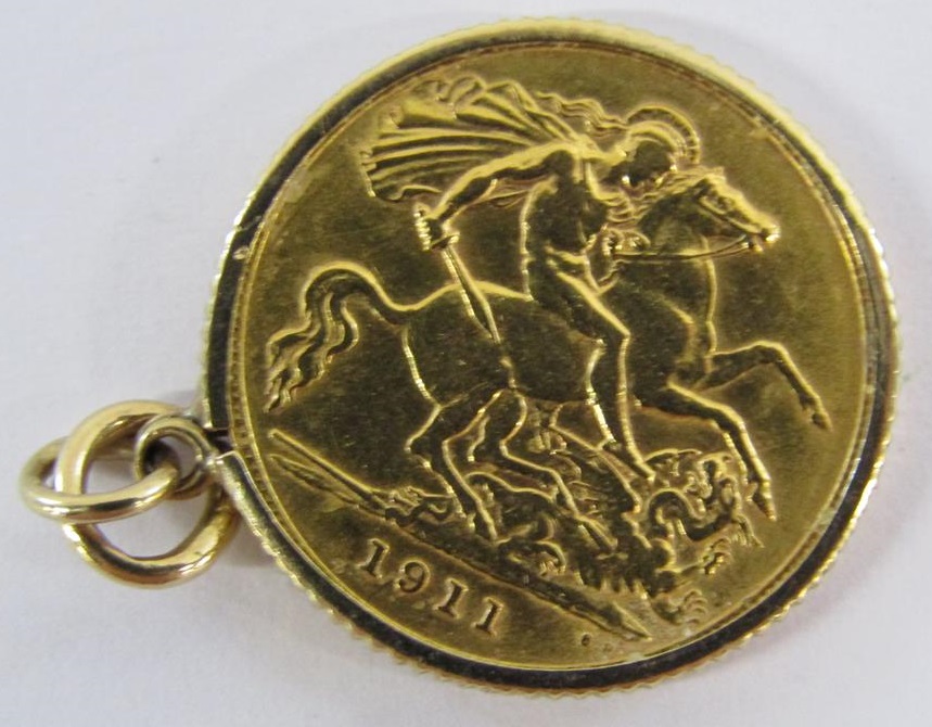 1911 George V mounted gold half sovereign - total weight 4.7g - Image 2 of 4