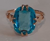 Tested as possibly 15ct gold coloured glass ring, size J, 3.8g