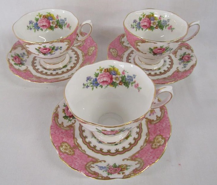 Collection of cup and saucers sets - Hand painted Chinese possibly Eiwa Kinsei, Bareuther and - Image 7 of 7