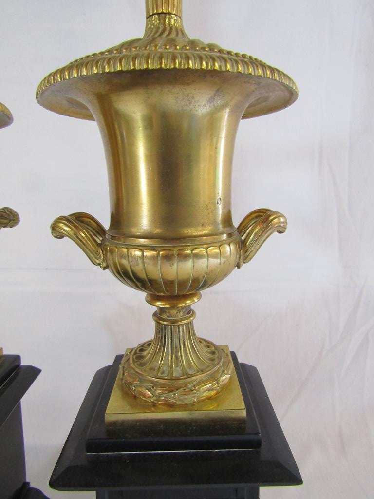 Pair of black slate table lamps with gold urn tops and decorative inserts - Image 6 of 8