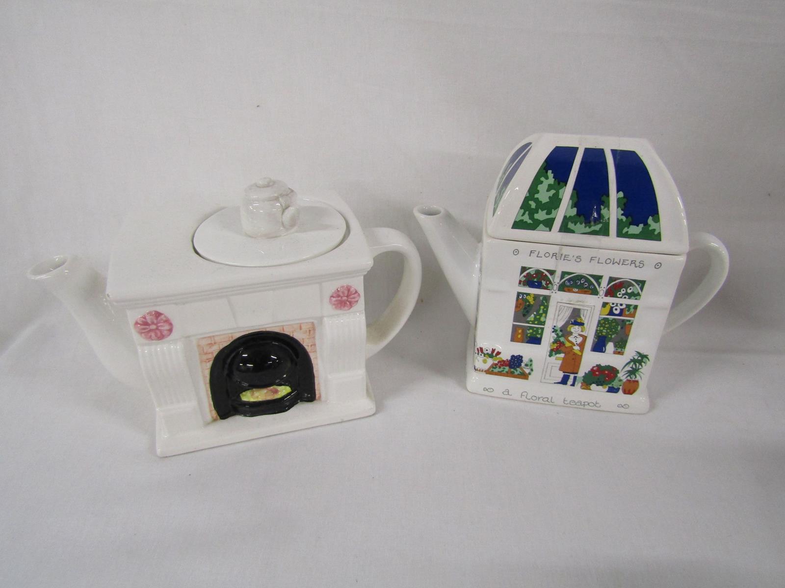 11 teapots includes Wade florist, Rington's, Leonardo carousel and knight at castle, Sadler Romeo - Image 2 of 7
