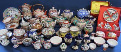 Selection of Oriental tea ware, cased set of Chinese ginger jars etc.