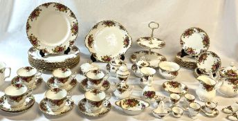 Quantity of Royal Albert Old Country Roses, including plates, tea cups, saucers, cake stand, tea