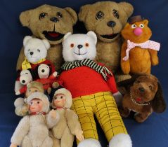 2 Nookie bears, Fisher-Price Fozzie bear, Tebro Rupert the Bear & 1 other, 2 vintage Snoopies, 3