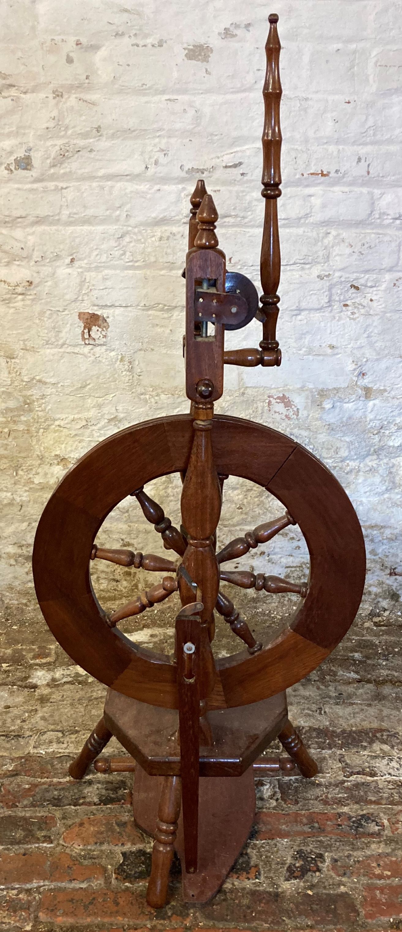 Treadle spinning wheel