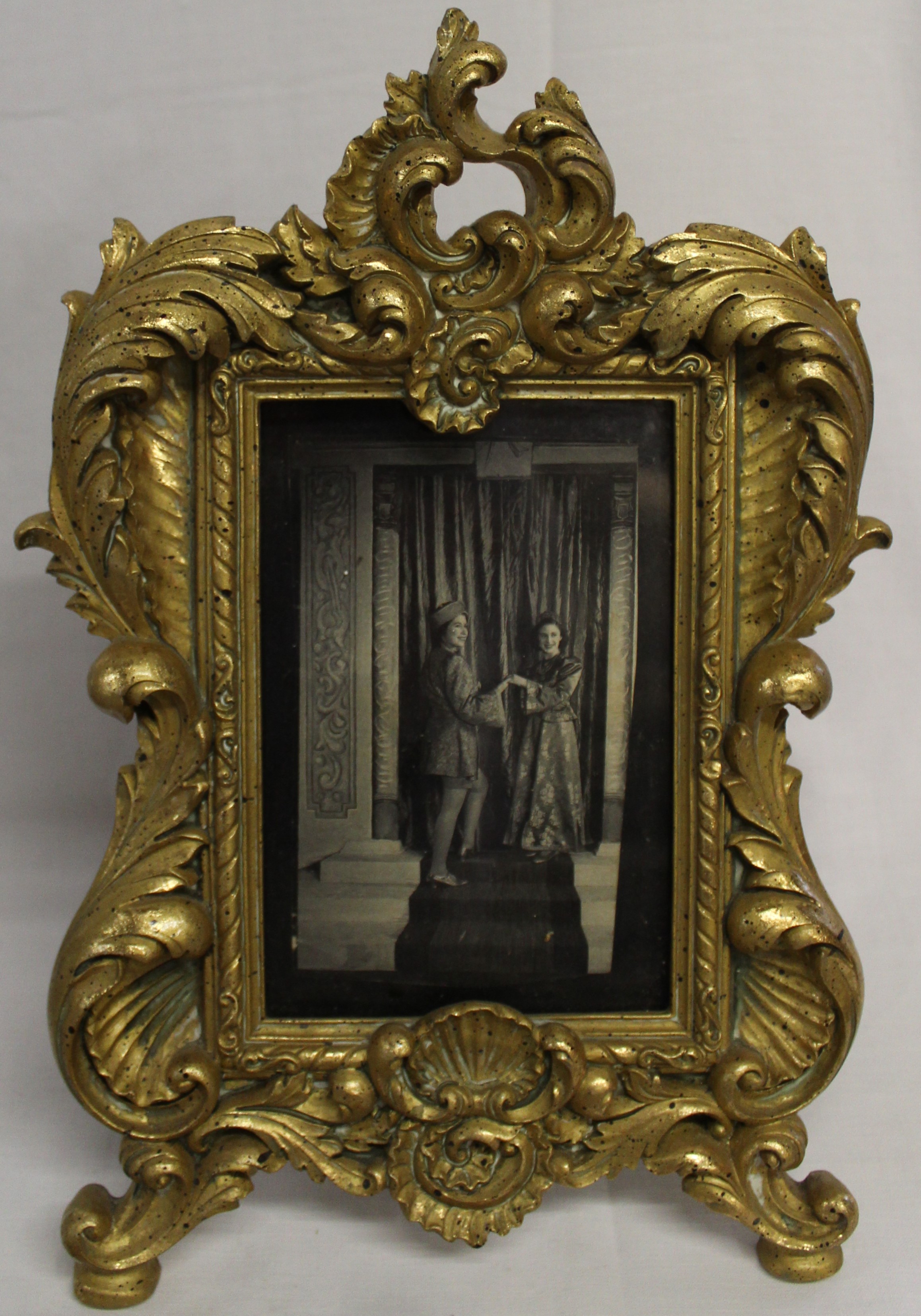 Picture frames, music box with stag design, painted terrier, ornate picture frames, brass lizard and - Image 5 of 6