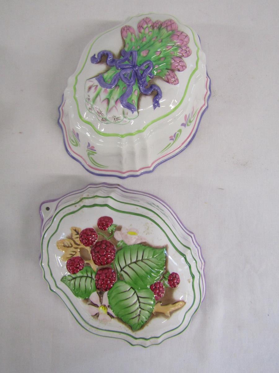 6 Le cordon Bleu Franklin Mint jelly moulds - lamb, lemons, rabbit, duck, flowers and raspberrys - Image 4 of 4