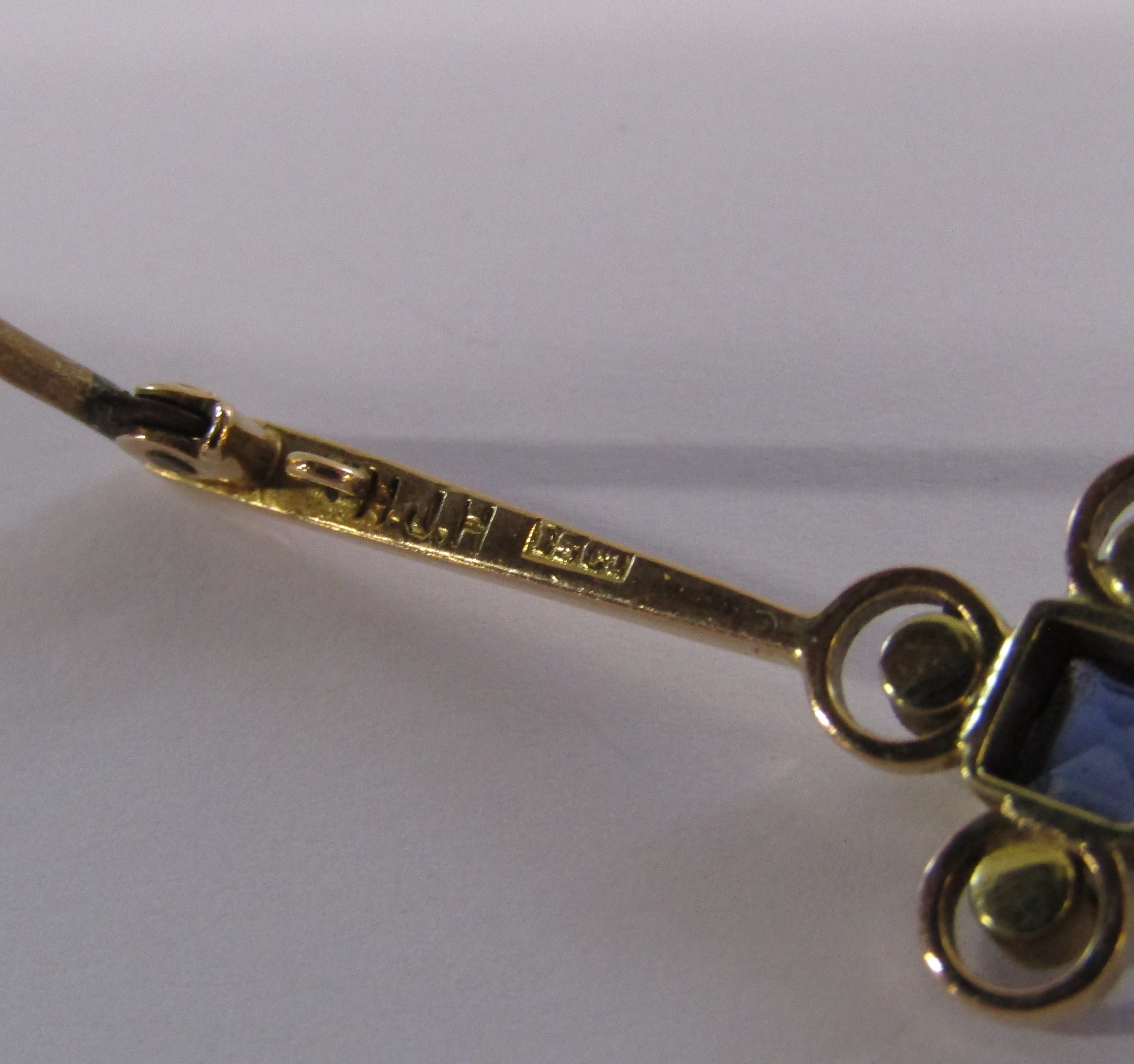 15ct gold sapphire and seed pearl bar brooch  total weight 3.27g - Image 3 of 3