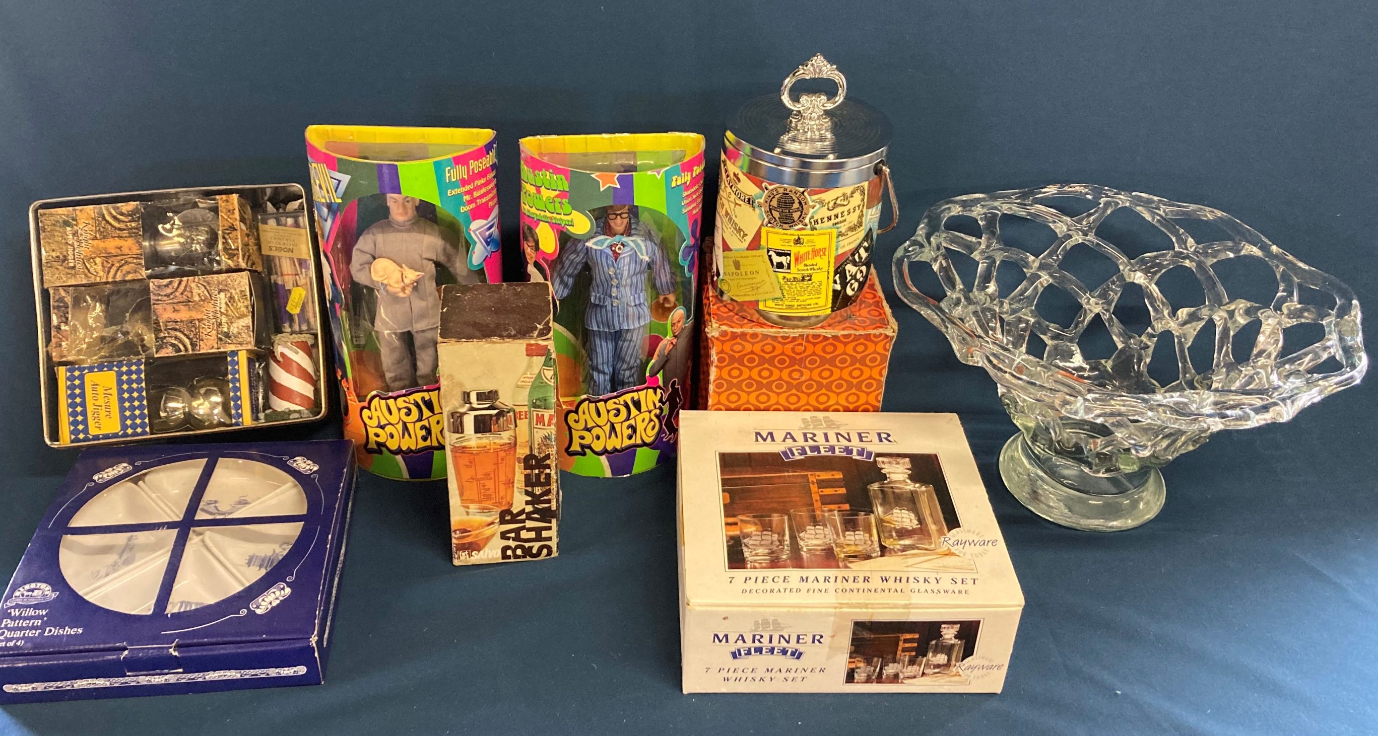 2 boxed Austin Powers dolls, whisky decanter set, large rope work glass fruit bowl & home bar