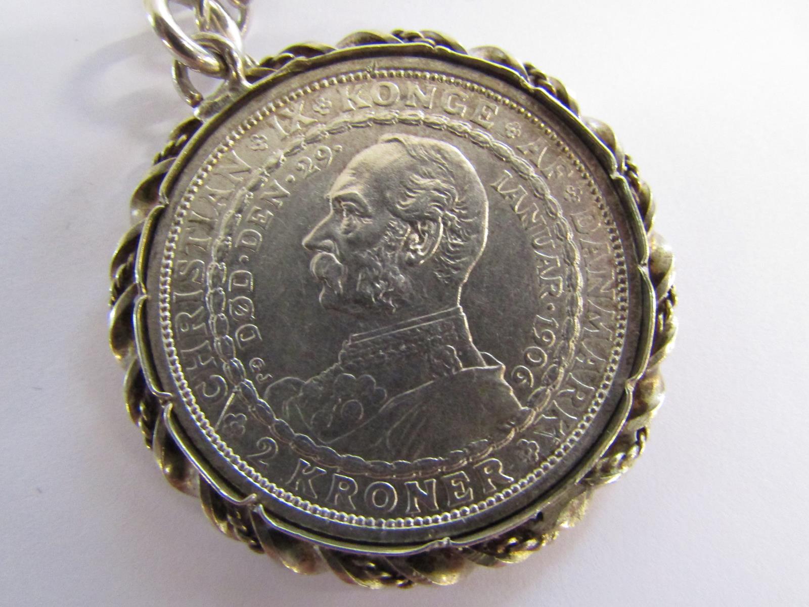 Silver belcher chain with mounted 1906 Kroner, silver brooch and silver ring - total weight 1.27ozt - Image 8 of 8