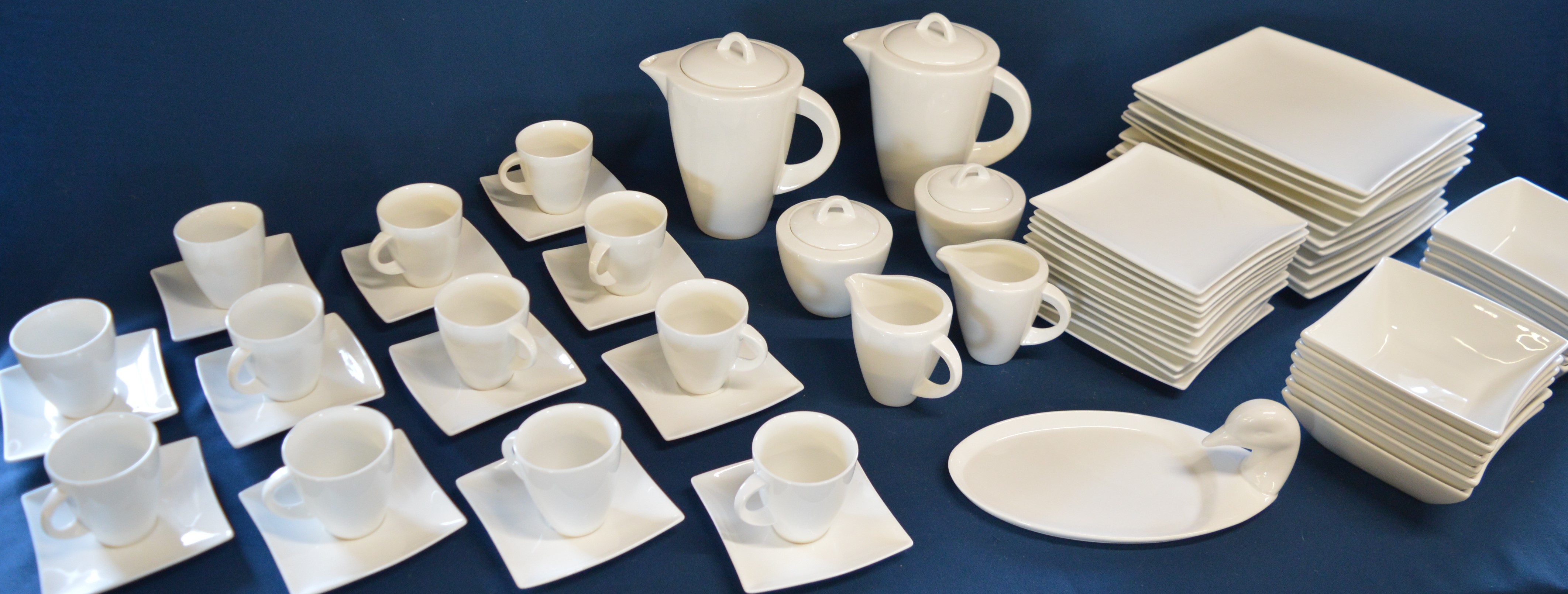 Extensive Maxwell & Williams White Basics dinner service, including plates, bowls, cups, saucers,