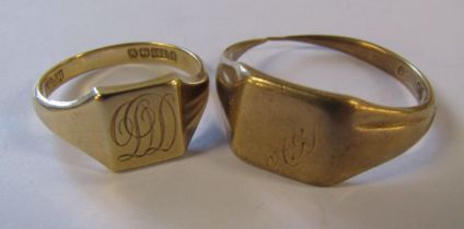 His and hers 9ct gold signet rings - ring size M/N and Y - total weight 8.16g