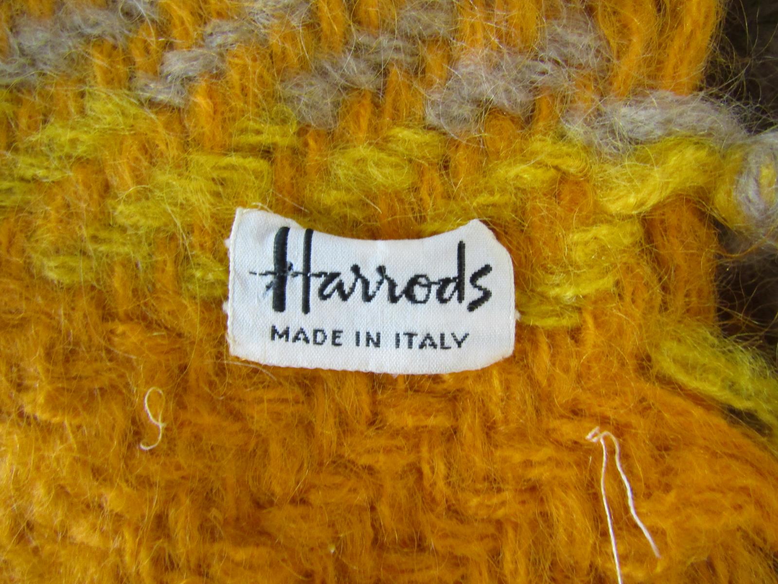 Harrods made in Italy  throw / blanket approx. 214cm x 218cm no tassels to one edge - Image 2 of 4