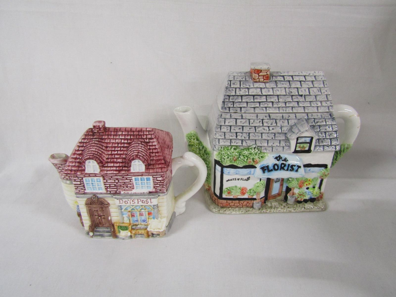 12 teapots includes Leonardo Antiques, theatre royal and country manor, florist, tea for one, The - Image 2 of 7